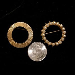 Vintage Costume Gold and Pearl Brooch Set VTG